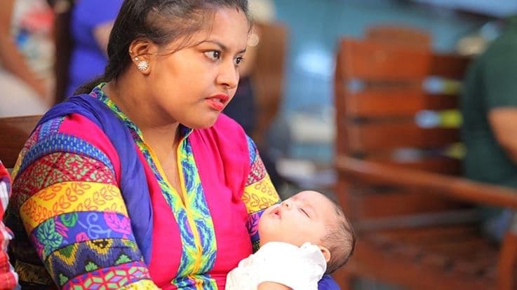 14 Breastfeeding Benefits for Mother and Child