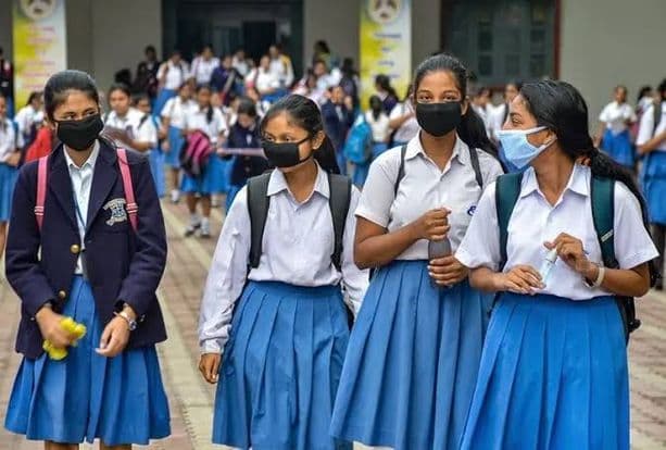 नागपूरच्या शाळेत कोविड-१९ चा उद्रेक ३८ विद्यार्थ्यांची चाचणी पॉझिटिव्ह : आवश्यक सूचना 