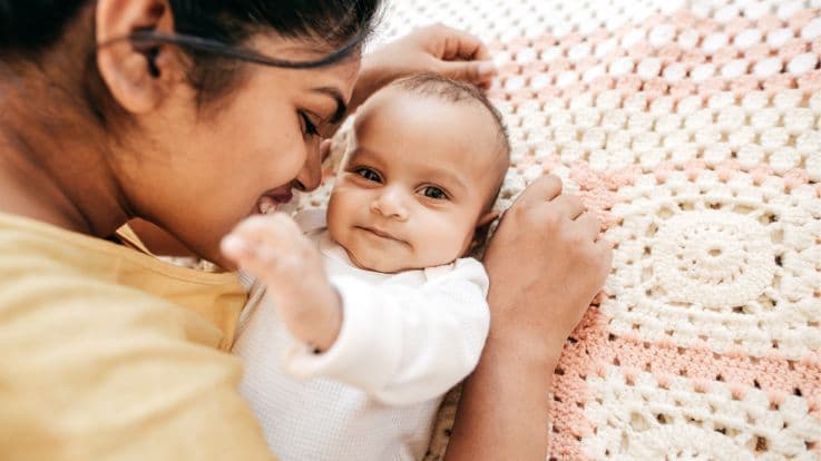 குழந்தைகள் அர்த்தங்களுடன் எப்போது பேச கற்றுக் கொள்கிறார்கள்?